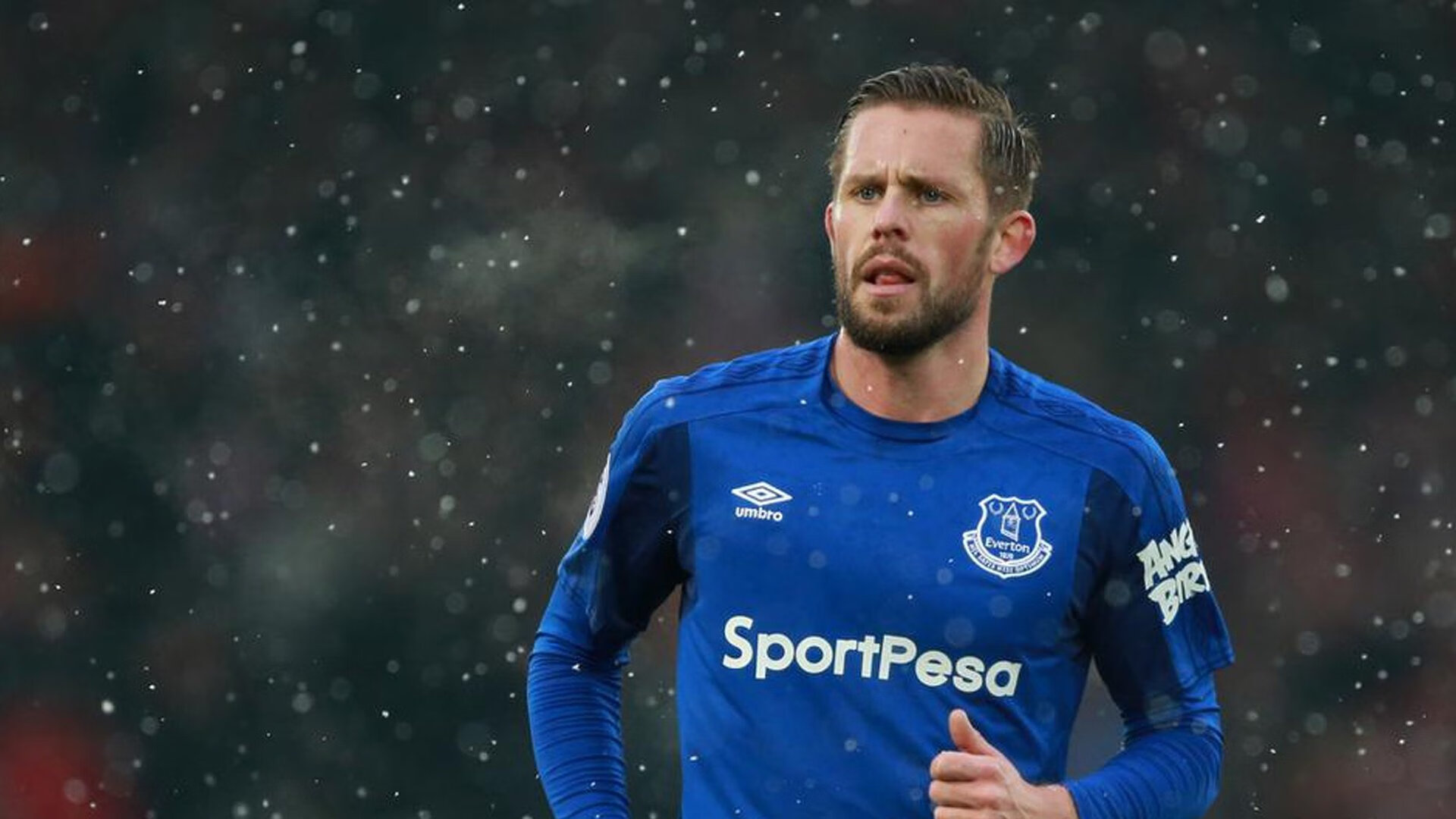 mk体育官方网站-五大联赛主力与替补表现差距对积分边际影响评估，五大联赛主场胜率