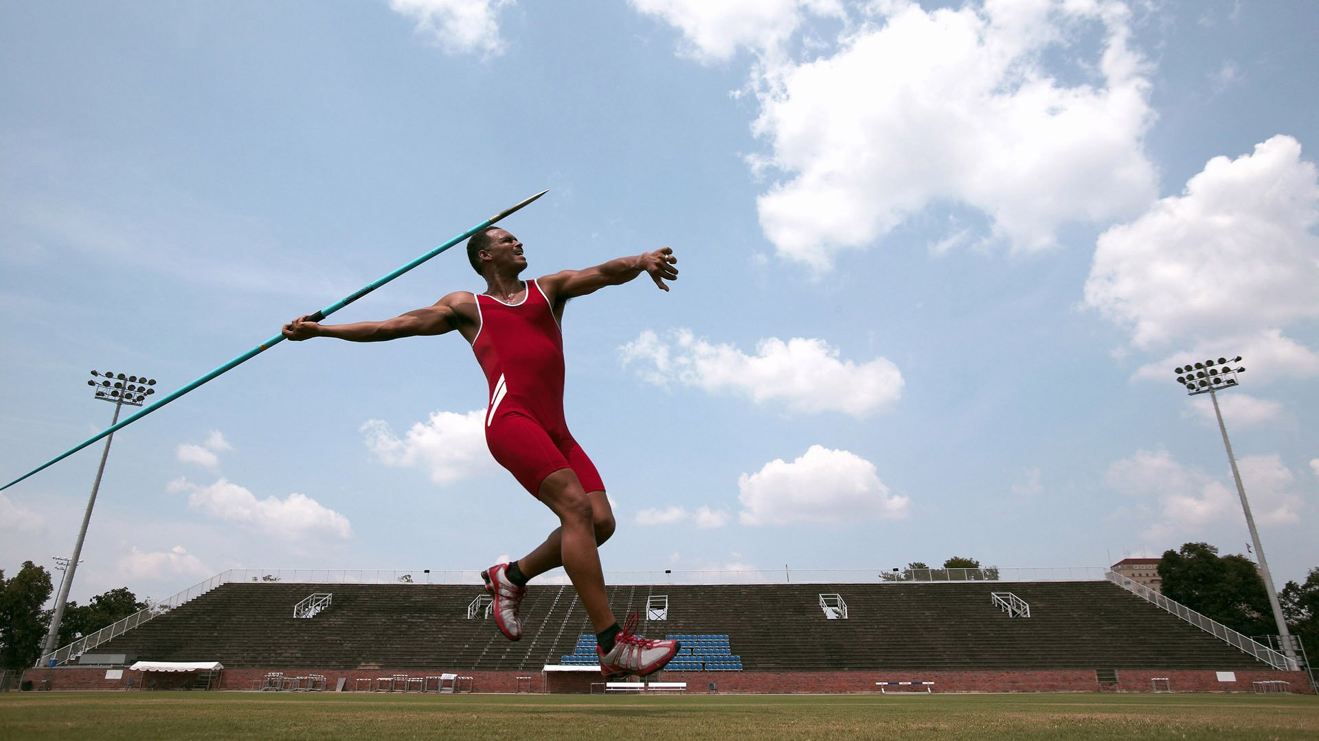 步行者裁掉三届扣篮王麦克朗!3战场均6.3分的尴尬成就诞生历史首人